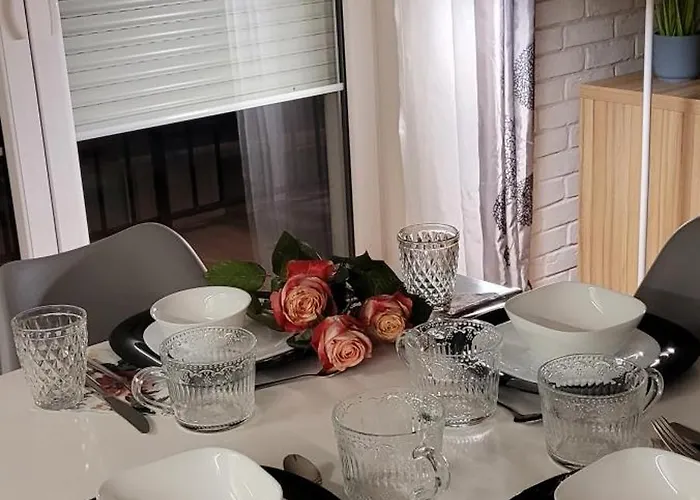 Szklarska Przystan - Blisko Centrum, Pkp I Szlakow * شكلارسكا بوريبا