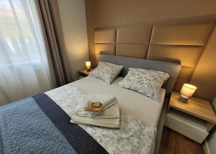 Szklarska Przystan - Blisko Centrum, Pkp I Szlakow شكلارسكا بوريبا